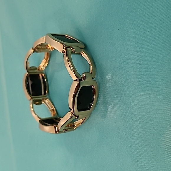 2 bracelets - Picture 4 of 6